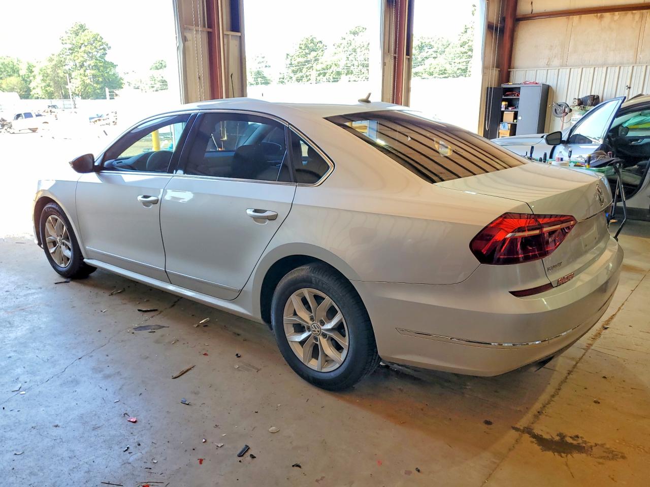 2017 VOLKSWAGEN PASSAT S — снимка 2