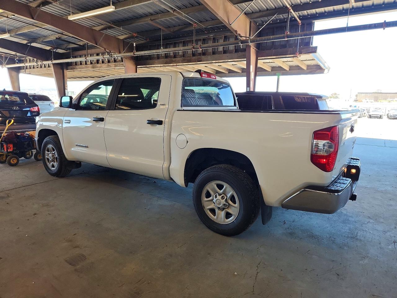 2021 TOYOTA TUNDRA CREWMAX SR5 — снимка 2