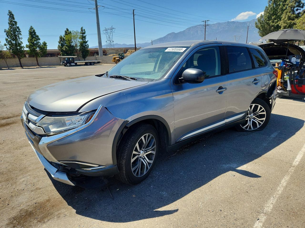 2017 MITSUBISHI OUTLANDER ES
