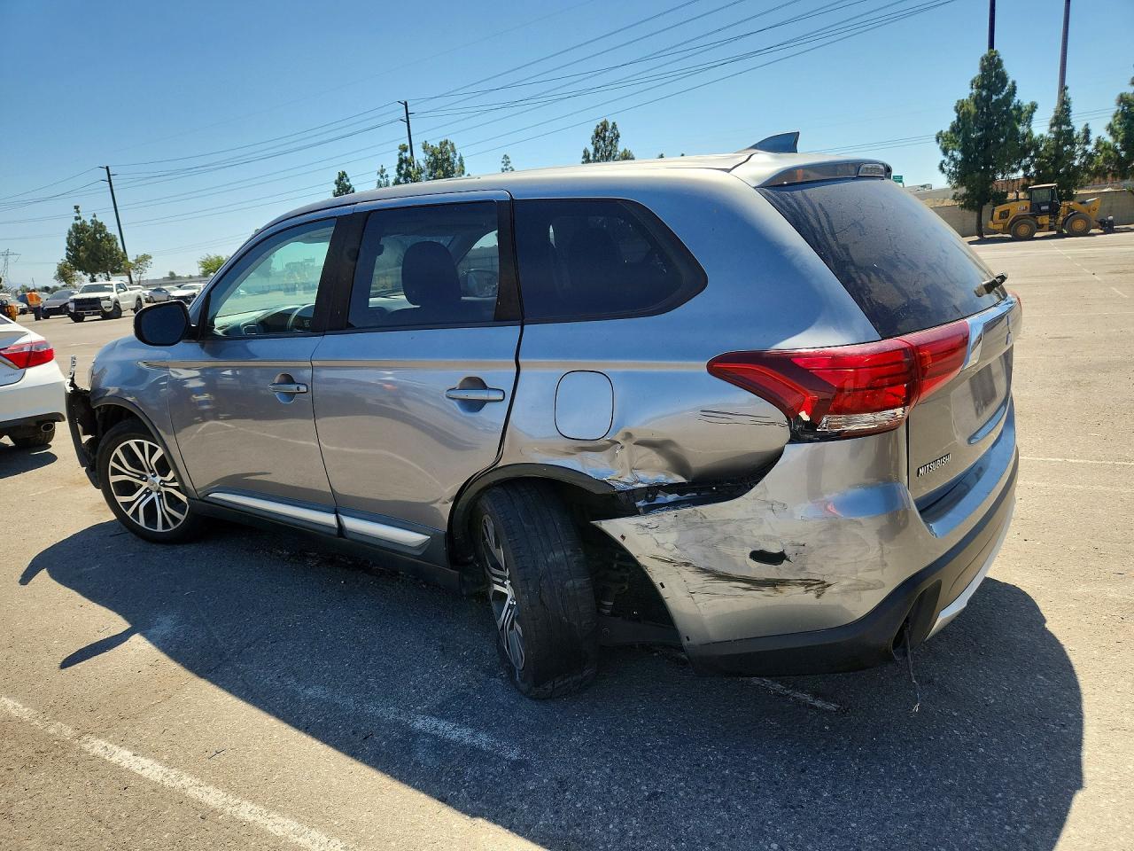 2017 MITSUBISHI OUTLANDER ES — снимка 2