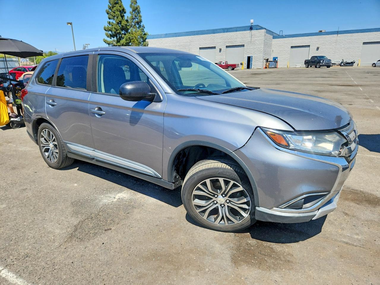 2017 MITSUBISHI OUTLANDER ES — снимка 4