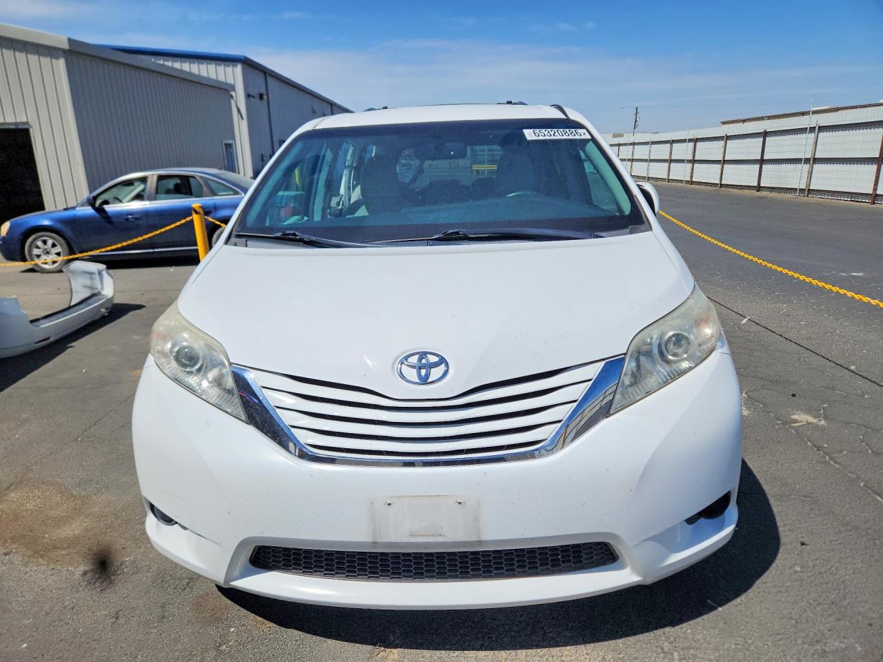2017 TOYOTA SIENNA LE — снимка 5