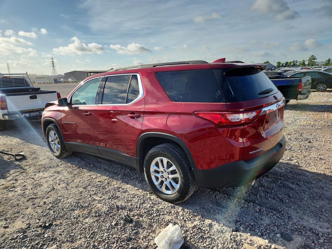 2019 CHEVROLET TRAVERSE LT — снимка 2