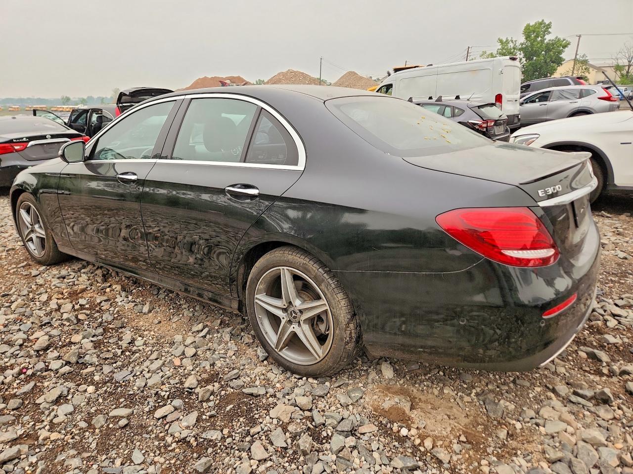 2018 MERCEDES-BENZ E 300 4MATIC — снимка 2