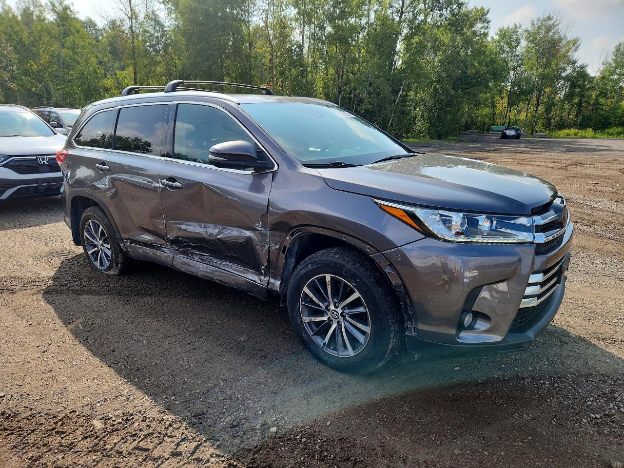 2017 TOYOTA HIGHLANDER XLE — снимка 4
