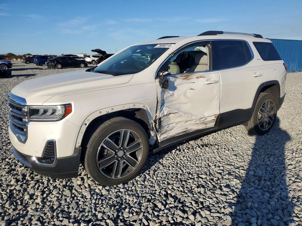 2023 GMC ACADIA SLT
