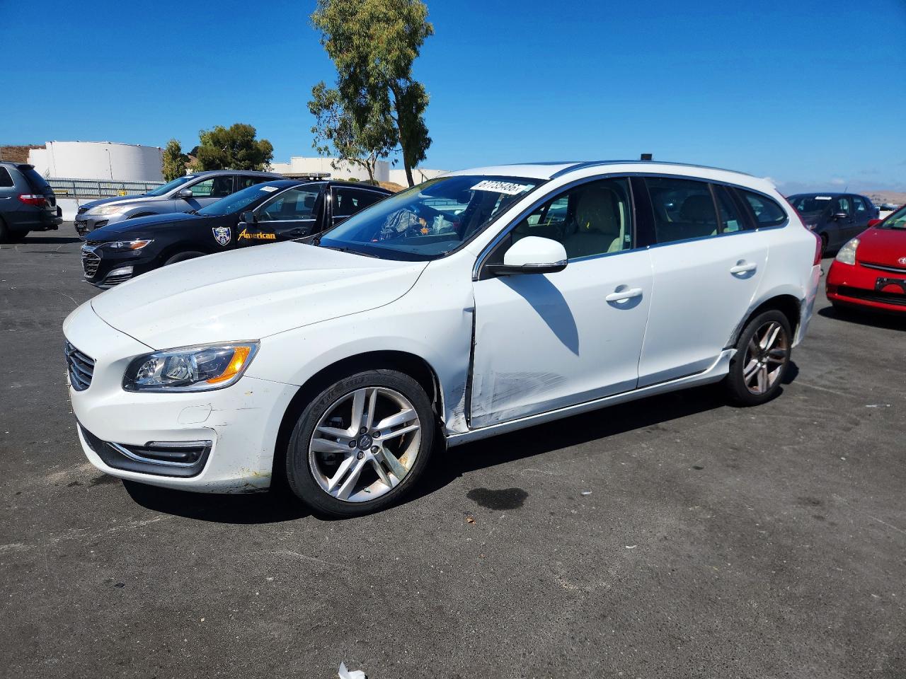 2015 VOLVO V60 PLATINUM
