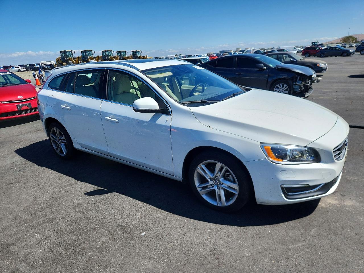 2015 VOLVO V60 PLATINUM — снимка 4