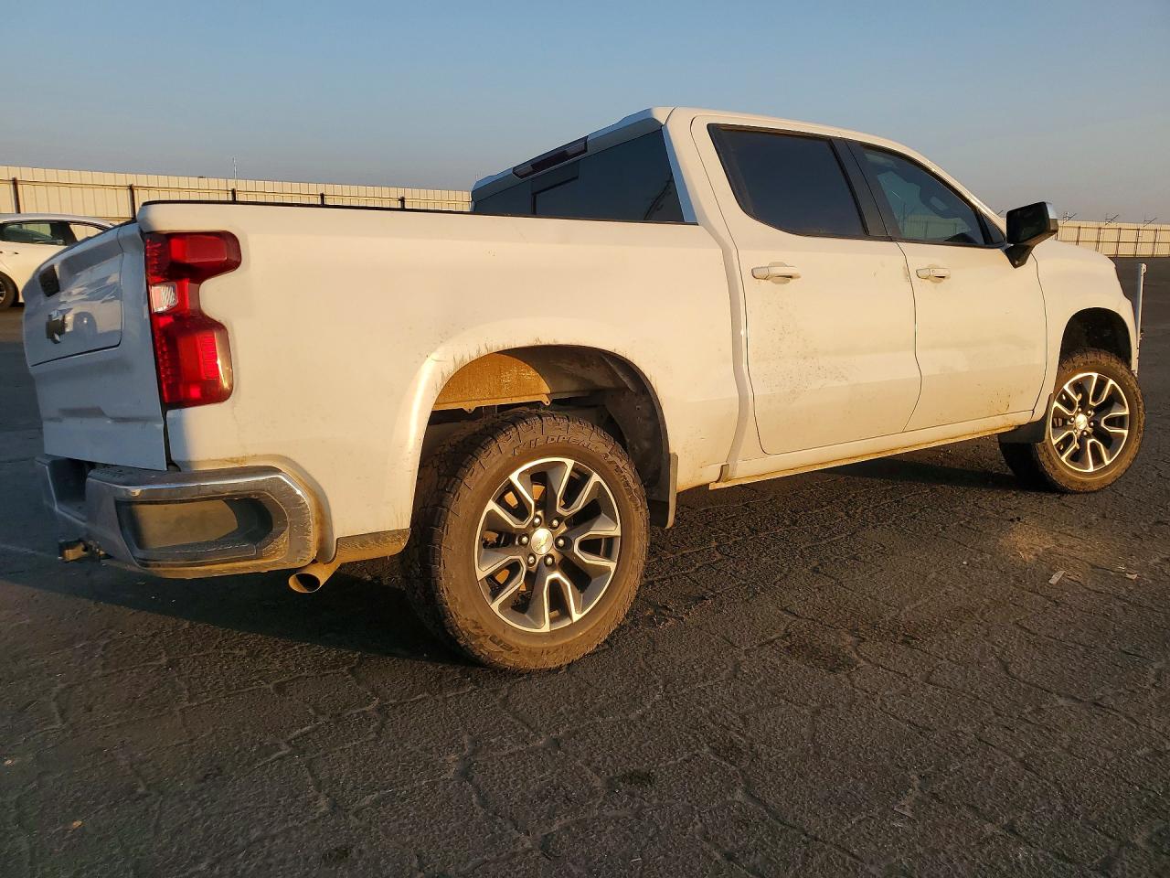 2021 CHEVROLET SILVERADO K1500 LT — снимка 3