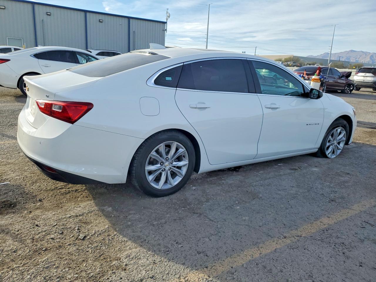 2024 CHEVROLET MALIBU LT — снимка 3