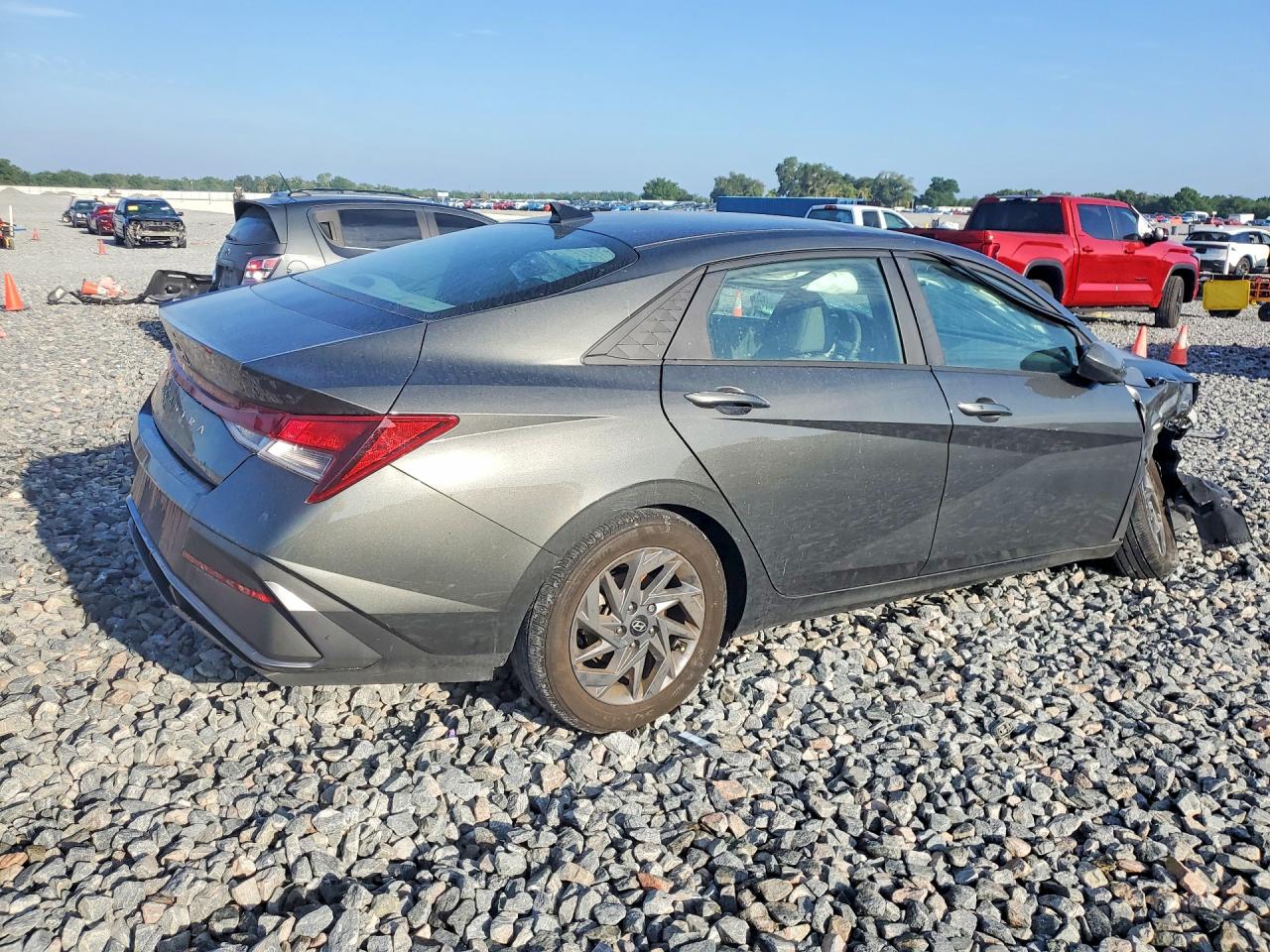 2024 HYUNDAI ELANTRA SEL — снимка 3