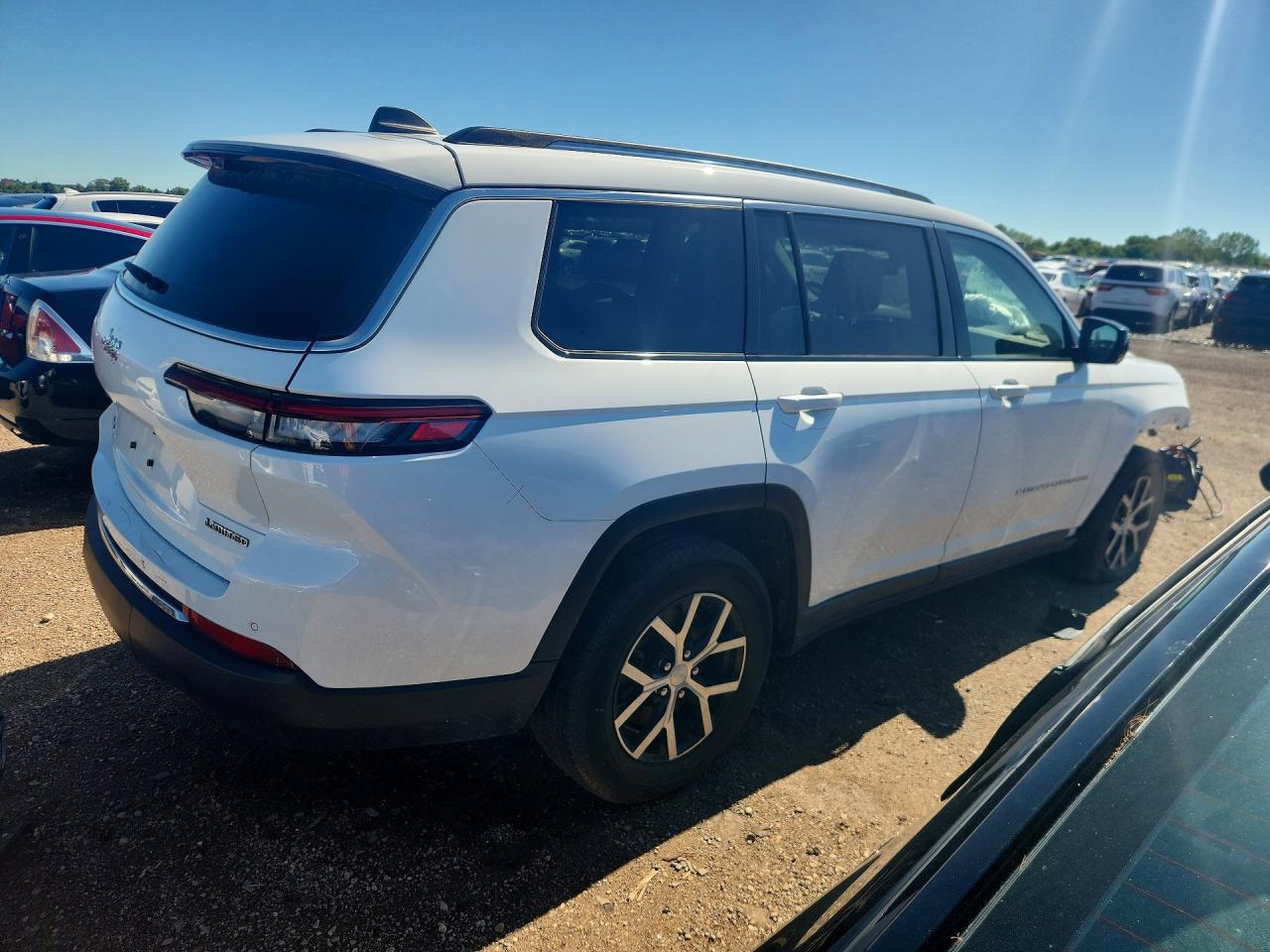 2023 JEEP GRAND CHEROKEE L LIMITED — снимка 3