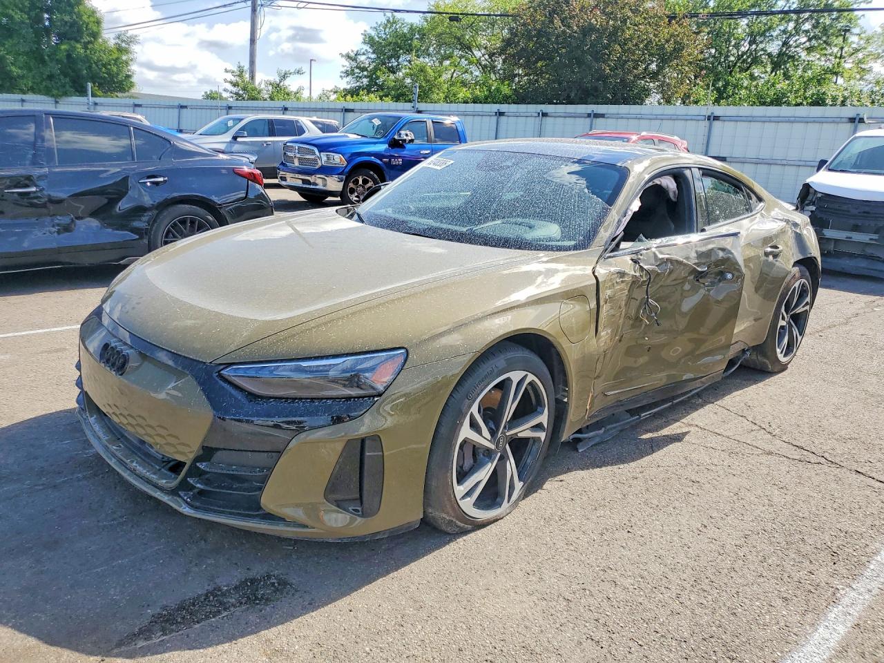 2024 AUDI E-TRON GT PREMIUM PLUS