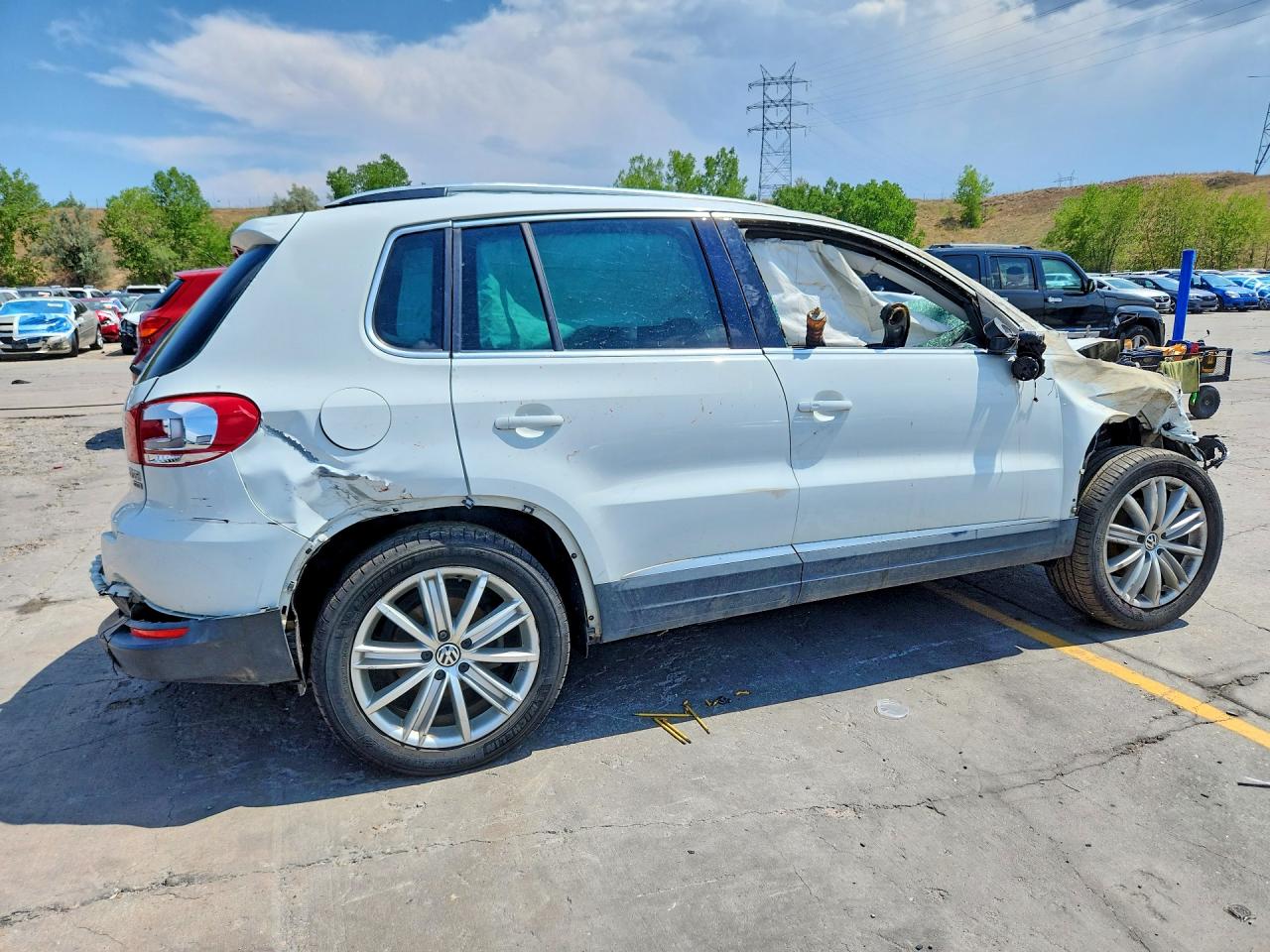 2015 VOLKSWAGEN TIGUAN S — снимка 3