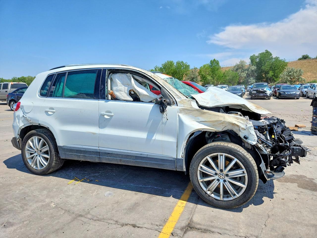 2015 VOLKSWAGEN TIGUAN S — снимка 4