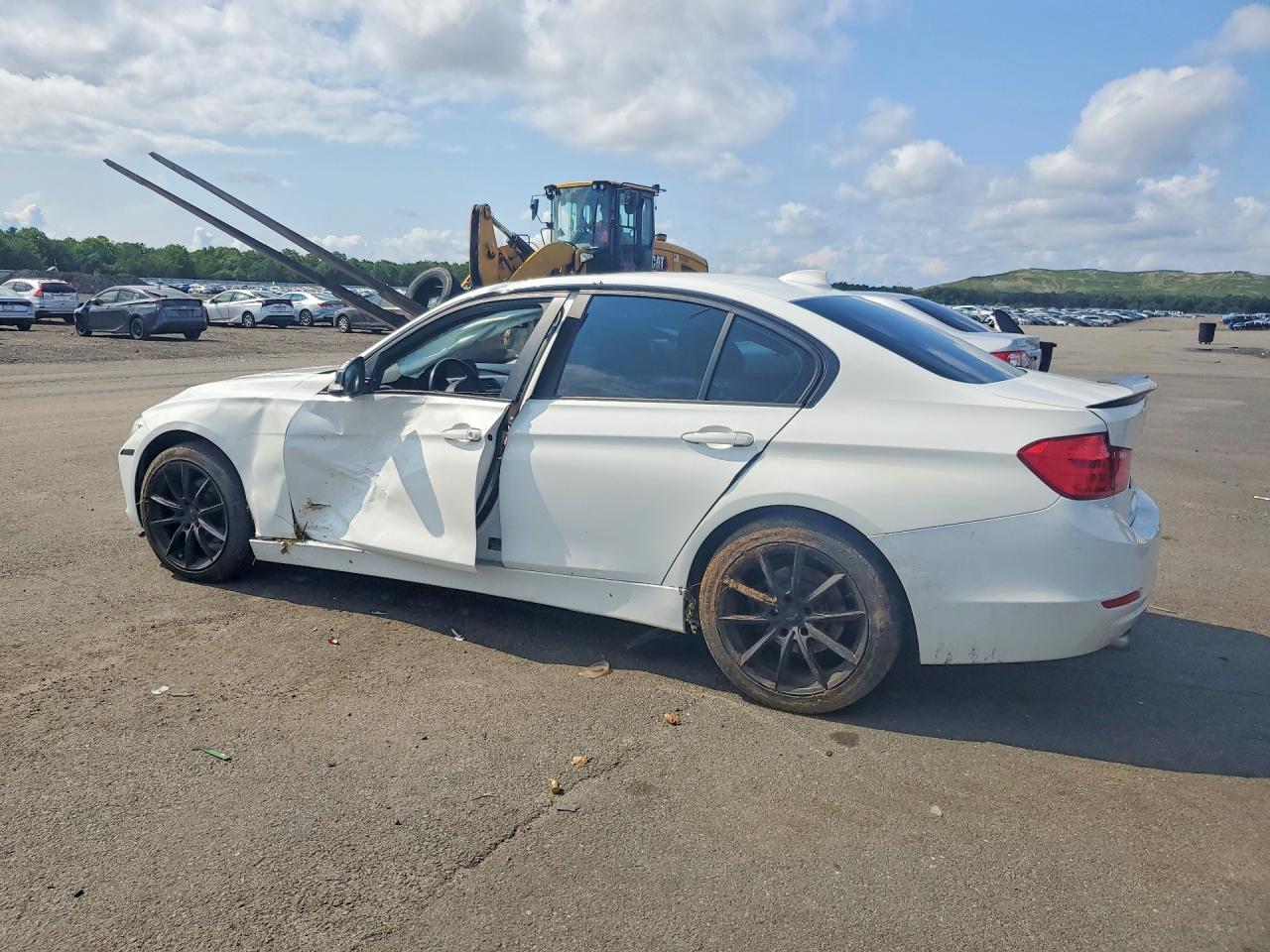 2014 BMW 320 I XDRIVE — снимка 2