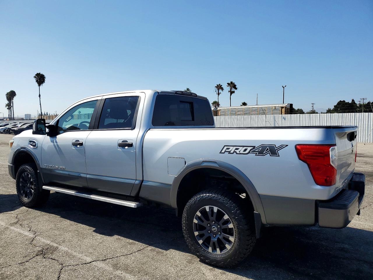 2016 NISSAN TITAN XD PRO-4X — снимка 2