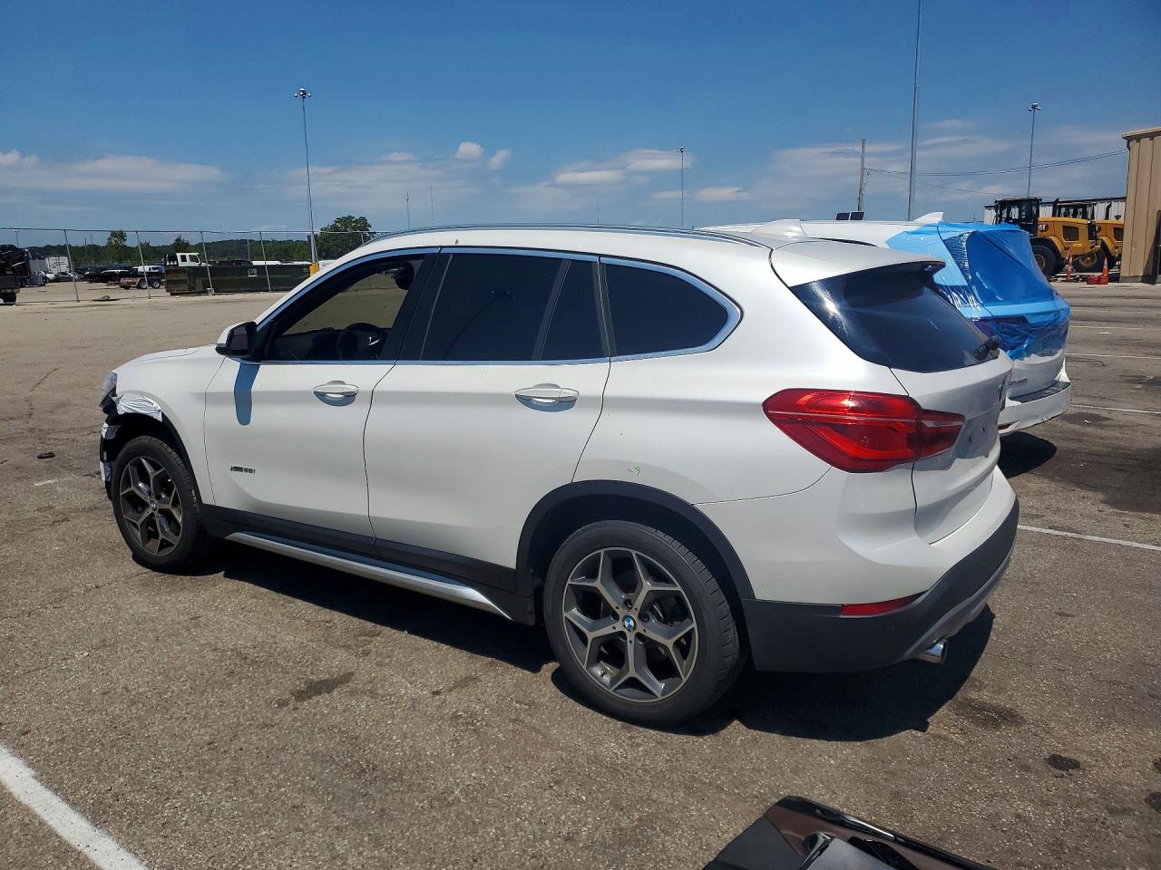 2017 BMW X1 XDRIVE28I — снимка 2