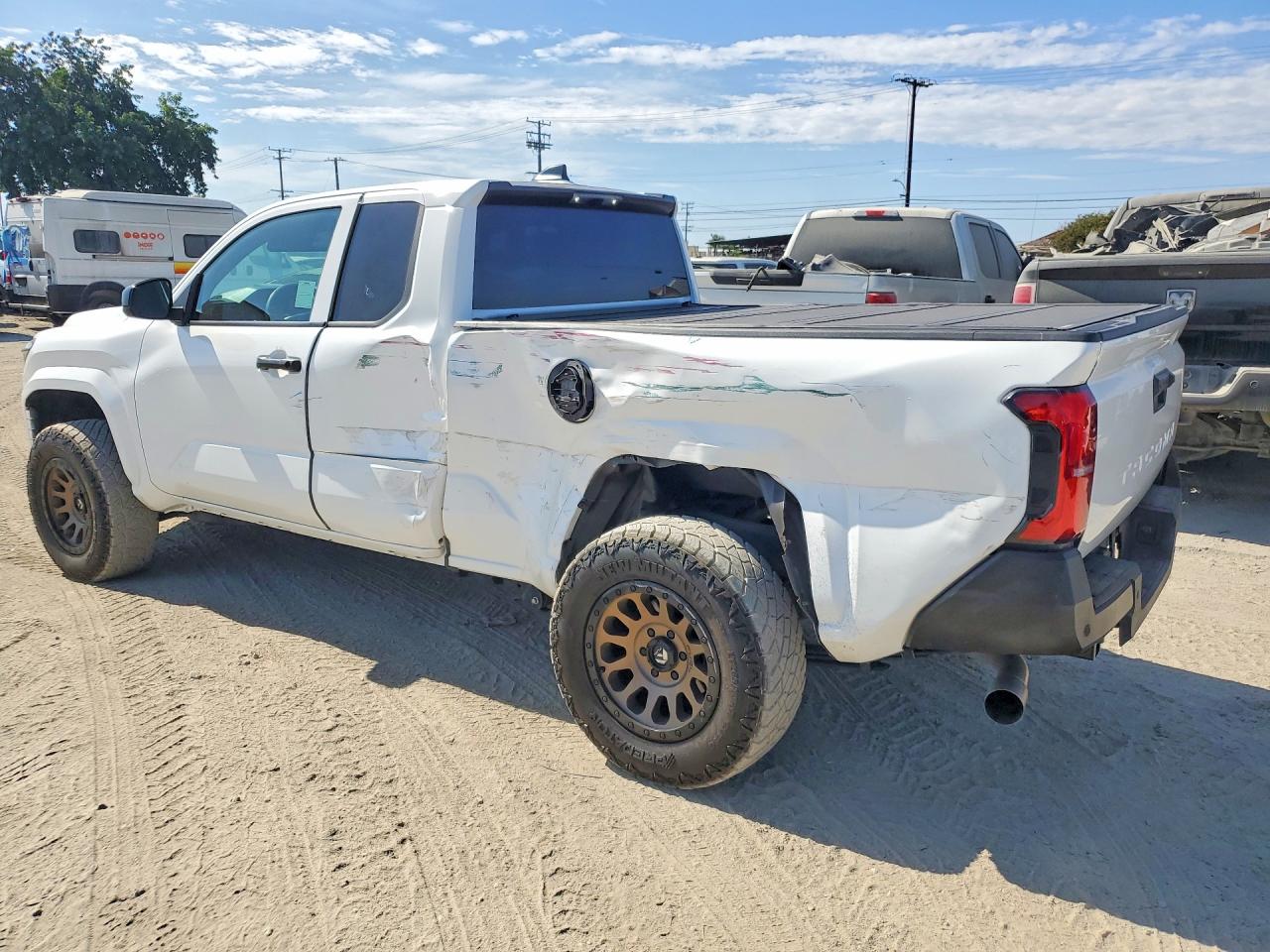 2024 TOYOTA TACOMA SR — снимка 2