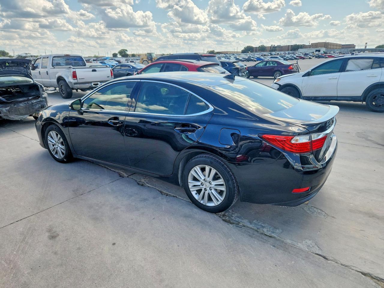 2015 LEXUS ES 350 — снимка 2