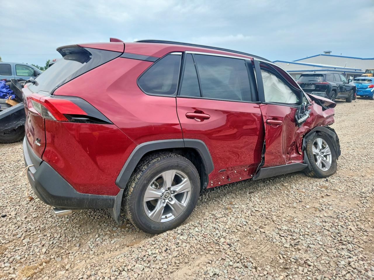 2025 TOYOTA RAV4 LE — снимка 3