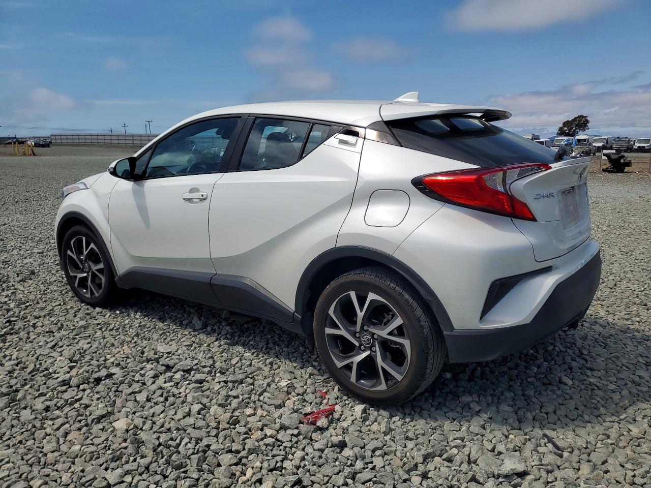 2018 TOYOTA C-HR XLE — снимка 2