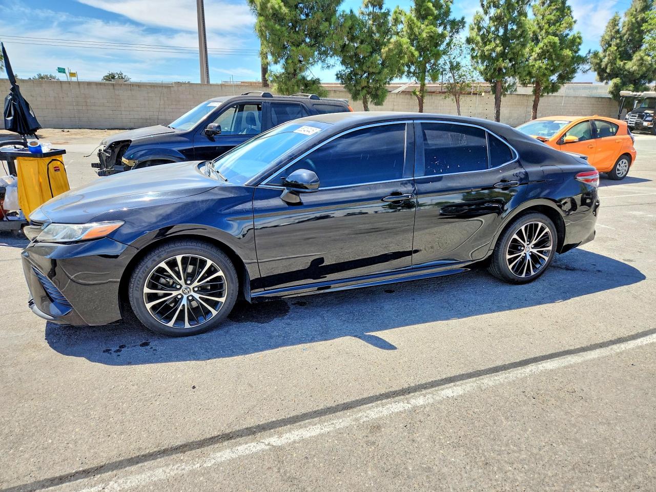 2018 TOYOTA CAMRY SE