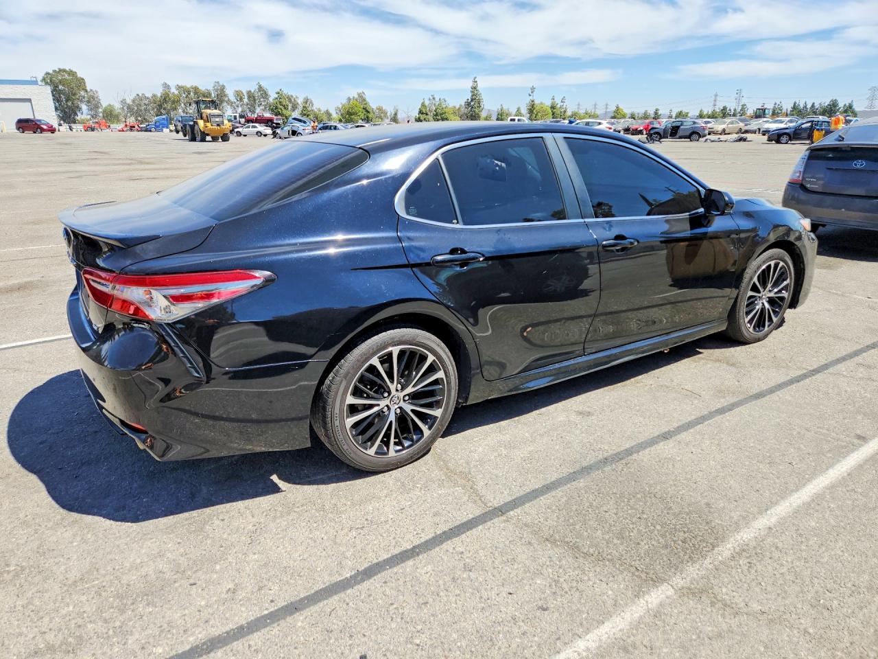 2018 TOYOTA CAMRY SE — снимка 3