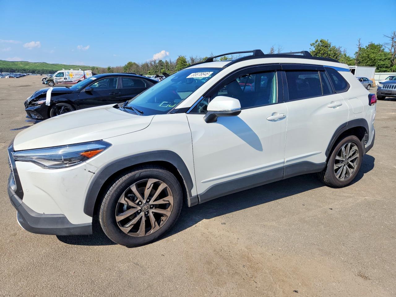 2023 TOYOTA COROLLA CROSS XLE