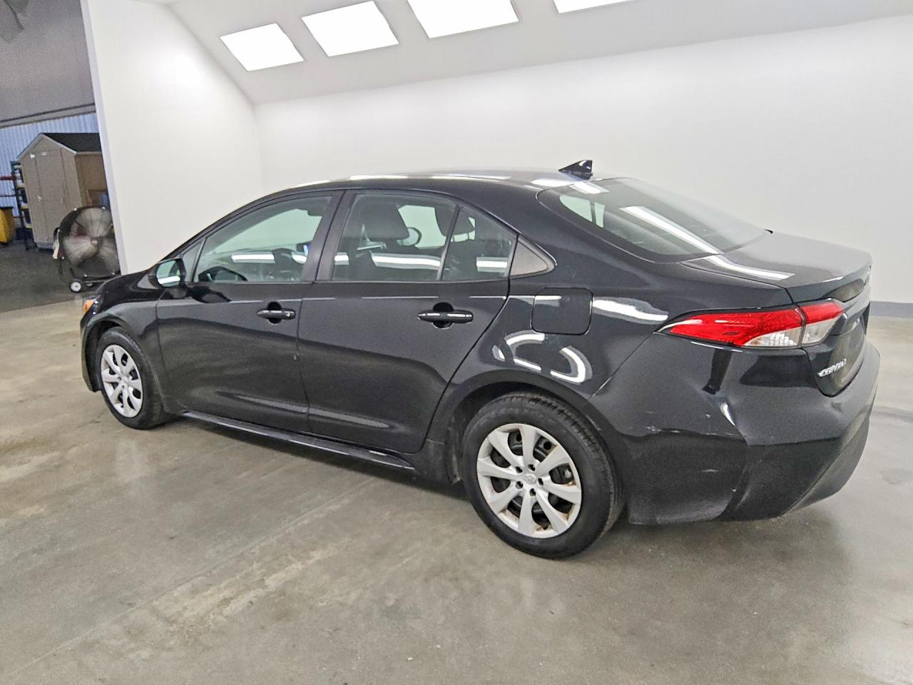 2024 TOYOTA COROLLA LE — снимка 2