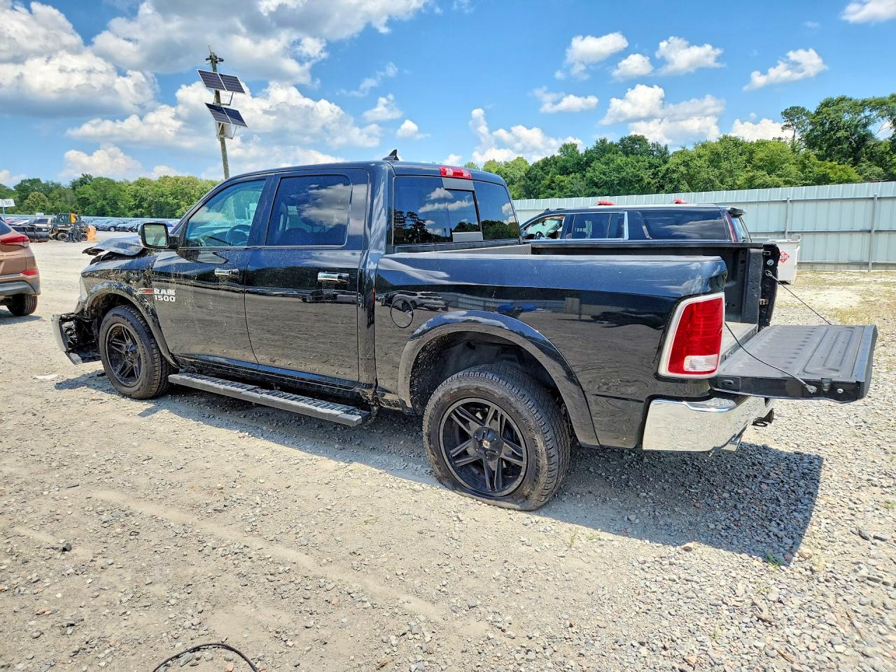 2016 RAM 1500 LARAMIE — снимка 2