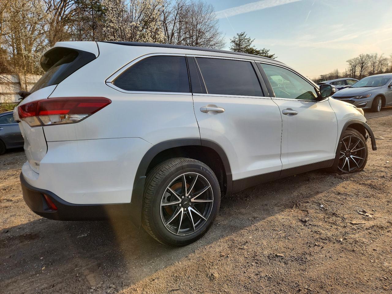 2019 TOYOTA HIGHLANDER SE — снимка 3