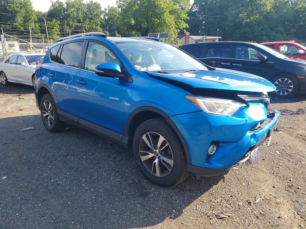 2017 TOYOTA RAV4 XLE — снимка 4