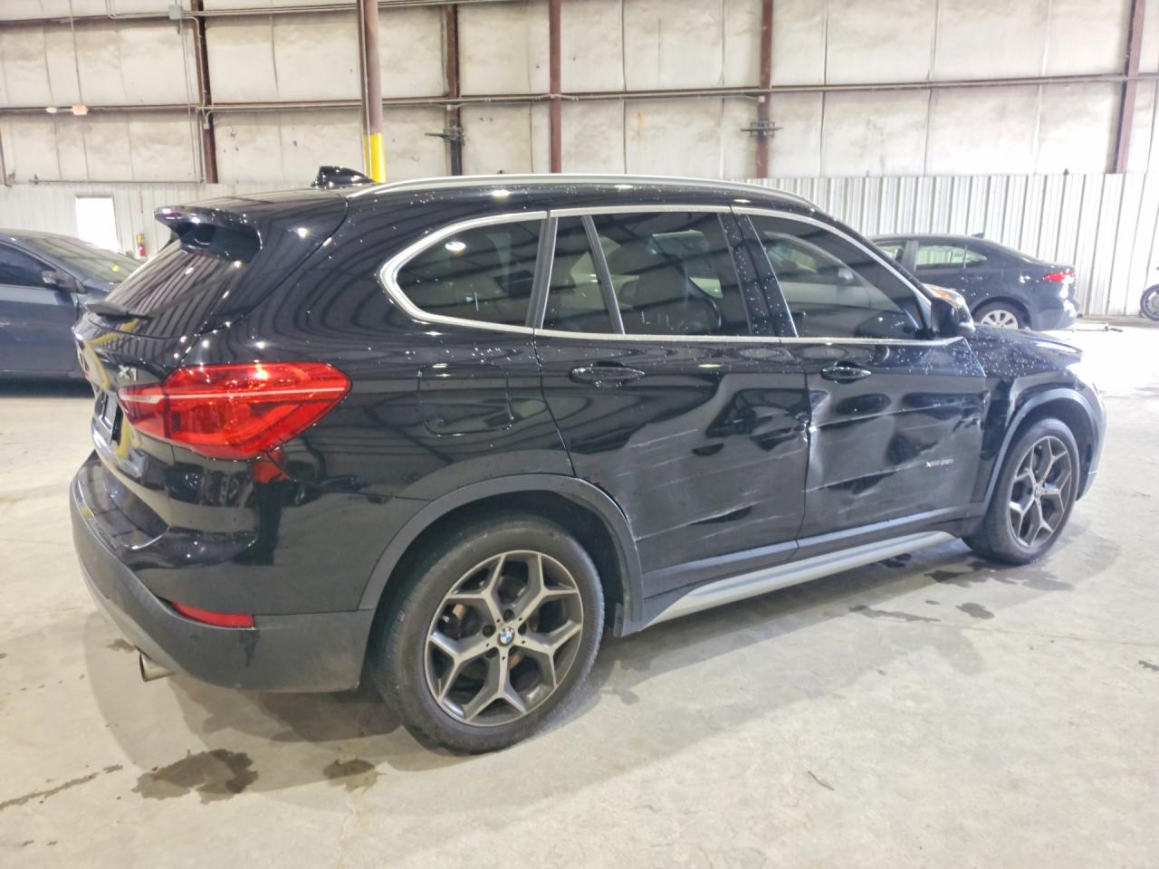 2017 BMW X1 XDRIVE28I — снимка 3