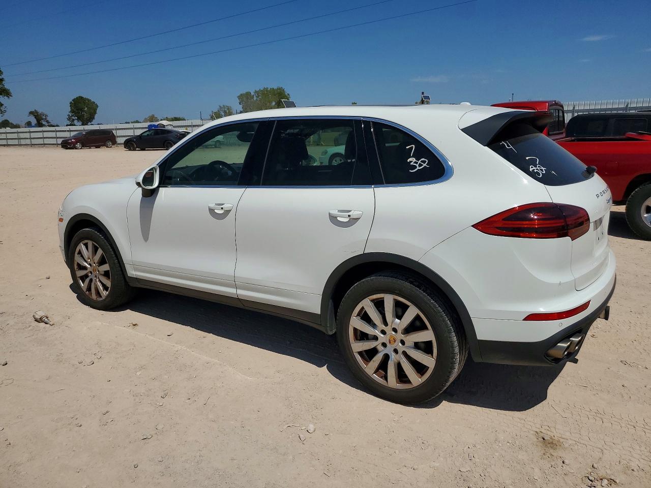 2017 PORSCHE CAYENNE S — снимка 2