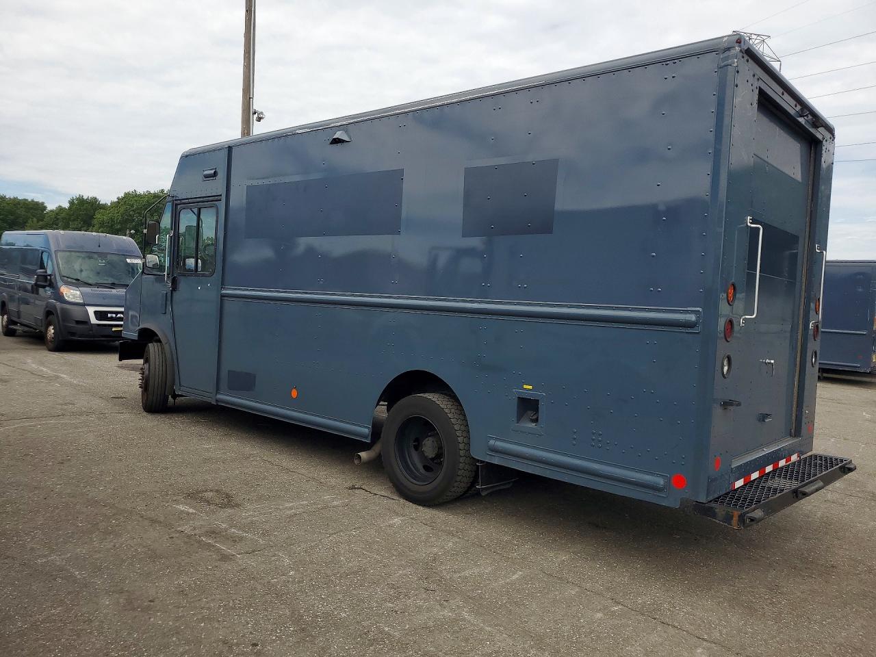 2021 FORD F59 — снимка 2
