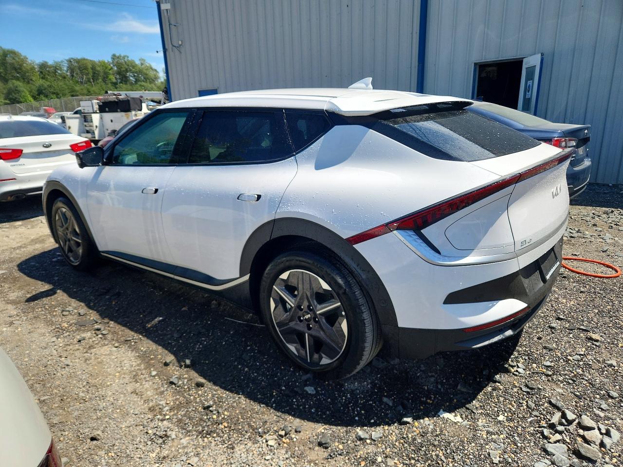 2025 KIA EV6 LIGHT LONG RANGE — photo 2