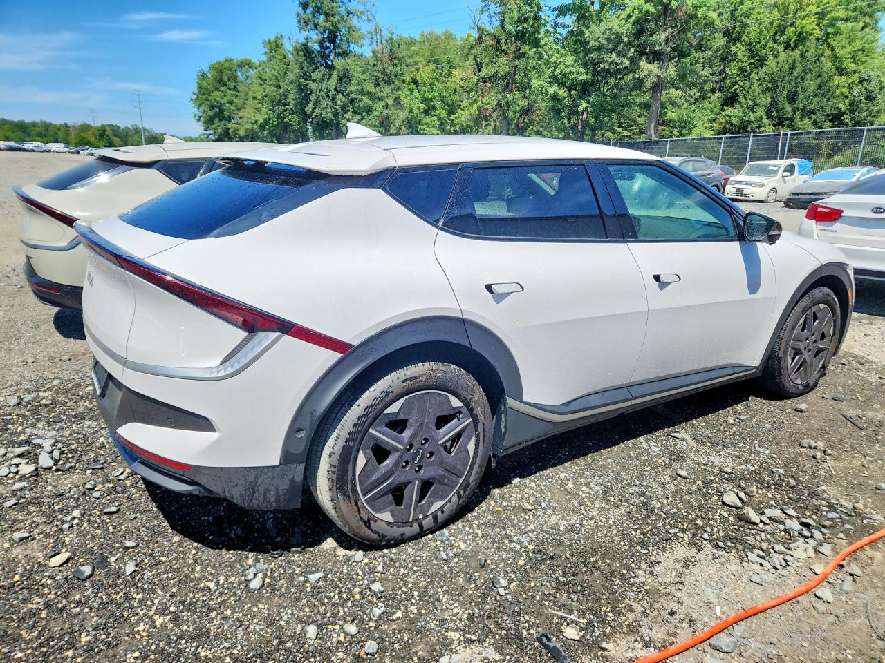 2025 KIA EV6 LIGHT LONG RANGE — photo 3