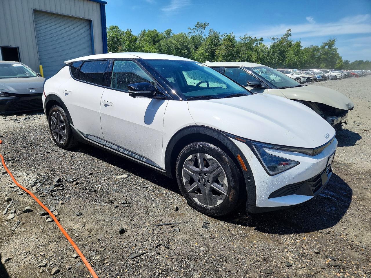 2025 KIA EV6 LIGHT LONG RANGE — photo 4