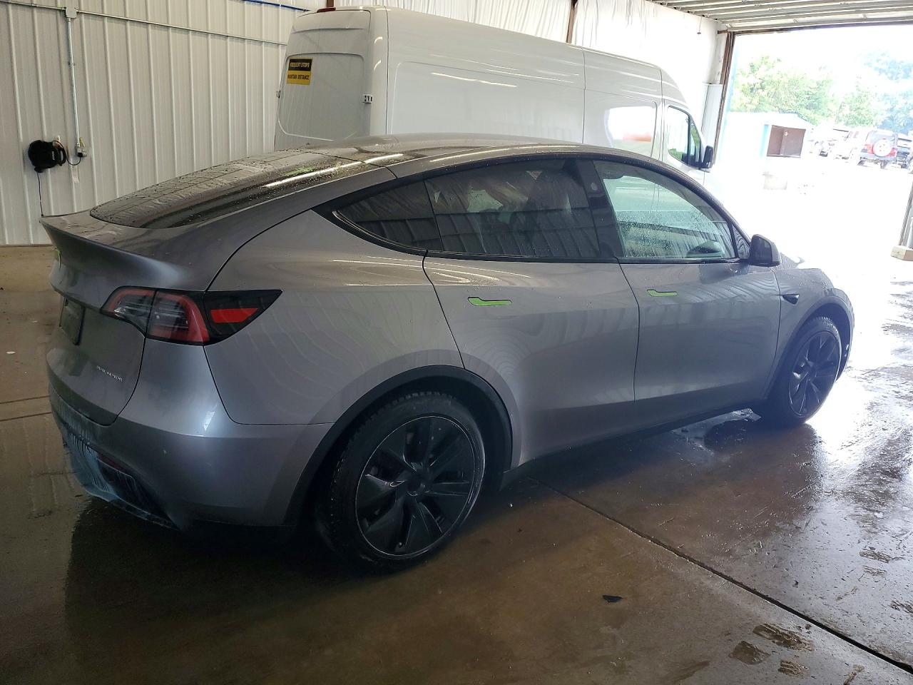 2025 TESLA MODEL Y — снимка 3