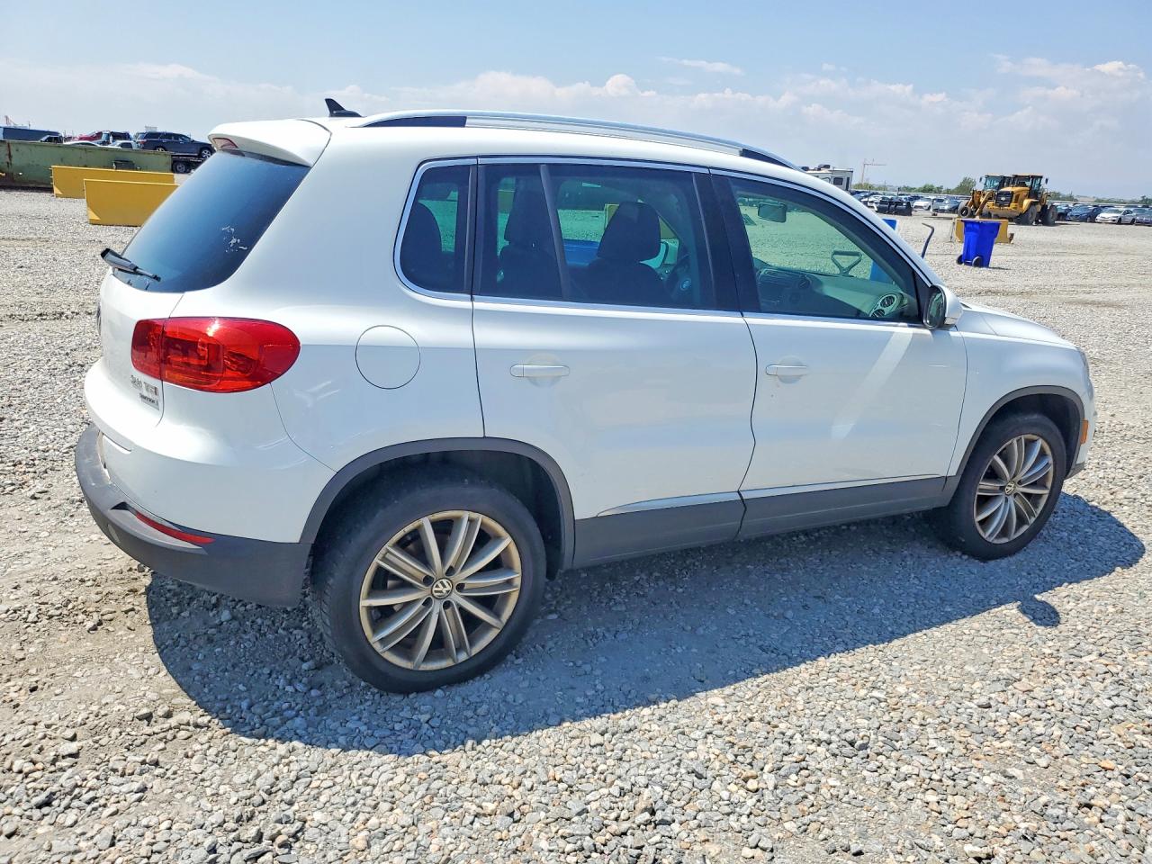 2015 VOLKSWAGEN TIGUAN S — снимка 3