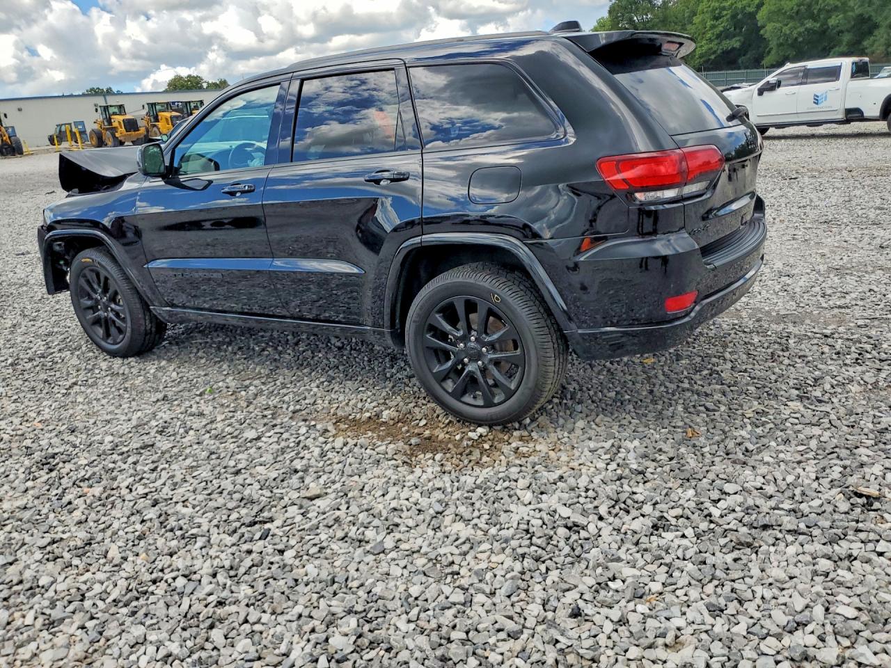 2019 JEEP GRAND CHEROKEE LAREDO — снимка 2