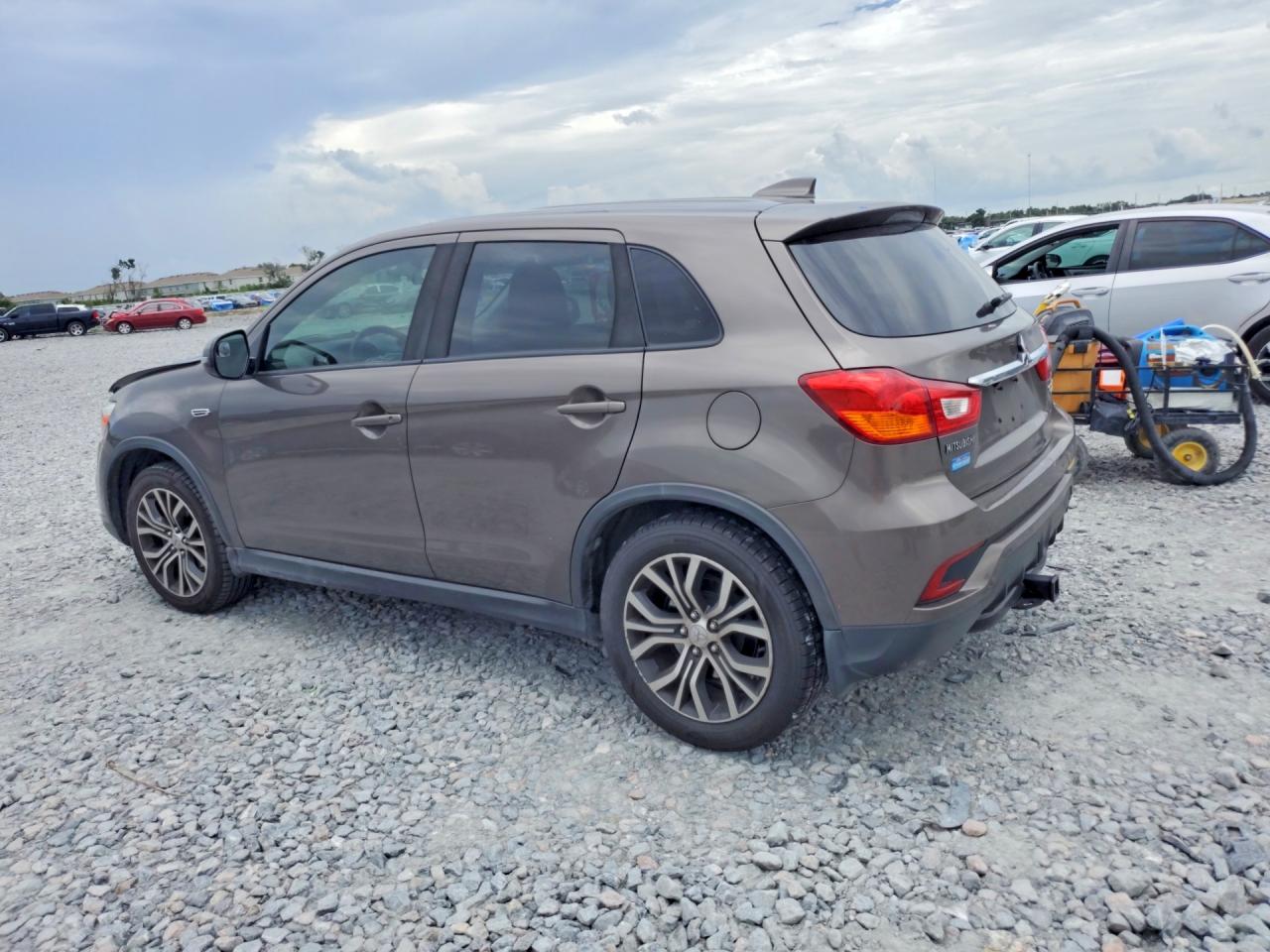 2018 MITSUBISHI OUTLANDER SPORT ES — снимка 2