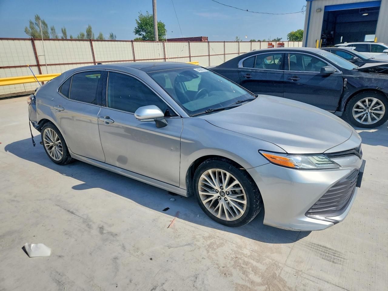 2019 TOYOTA CAMRY XLE — снимка 4