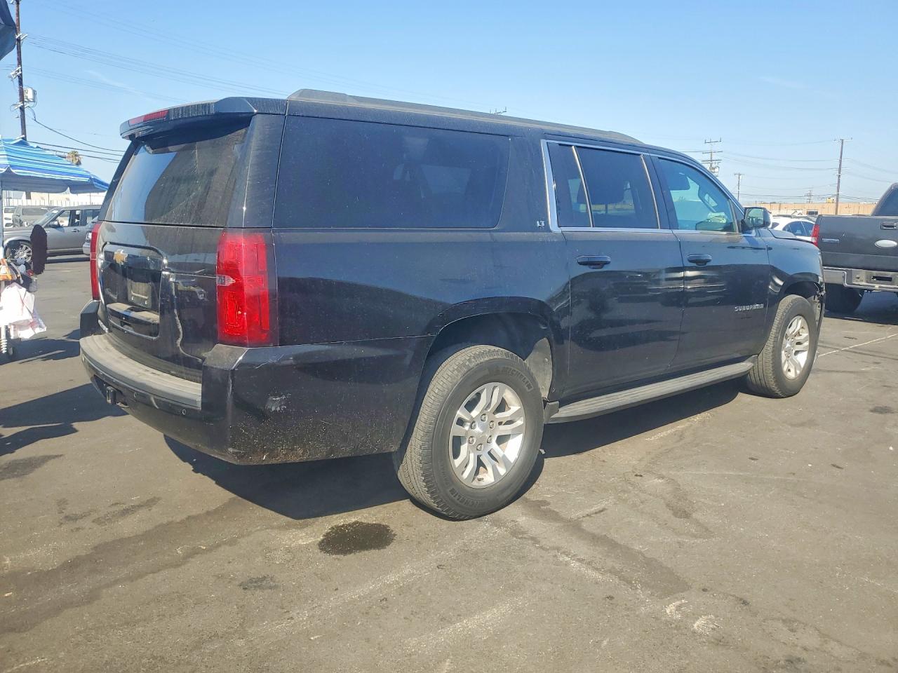 2019 CHEVROLET SUBURBAN C1500 LT — снимка 3