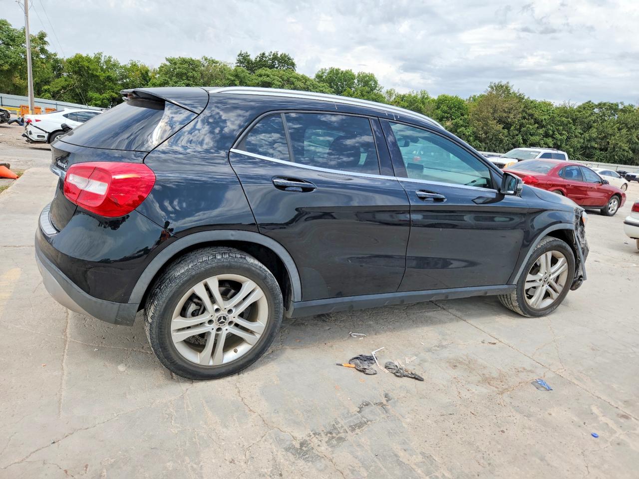 2019 MERCEDES-BENZ GLA 250 4MATIC — снимка 3