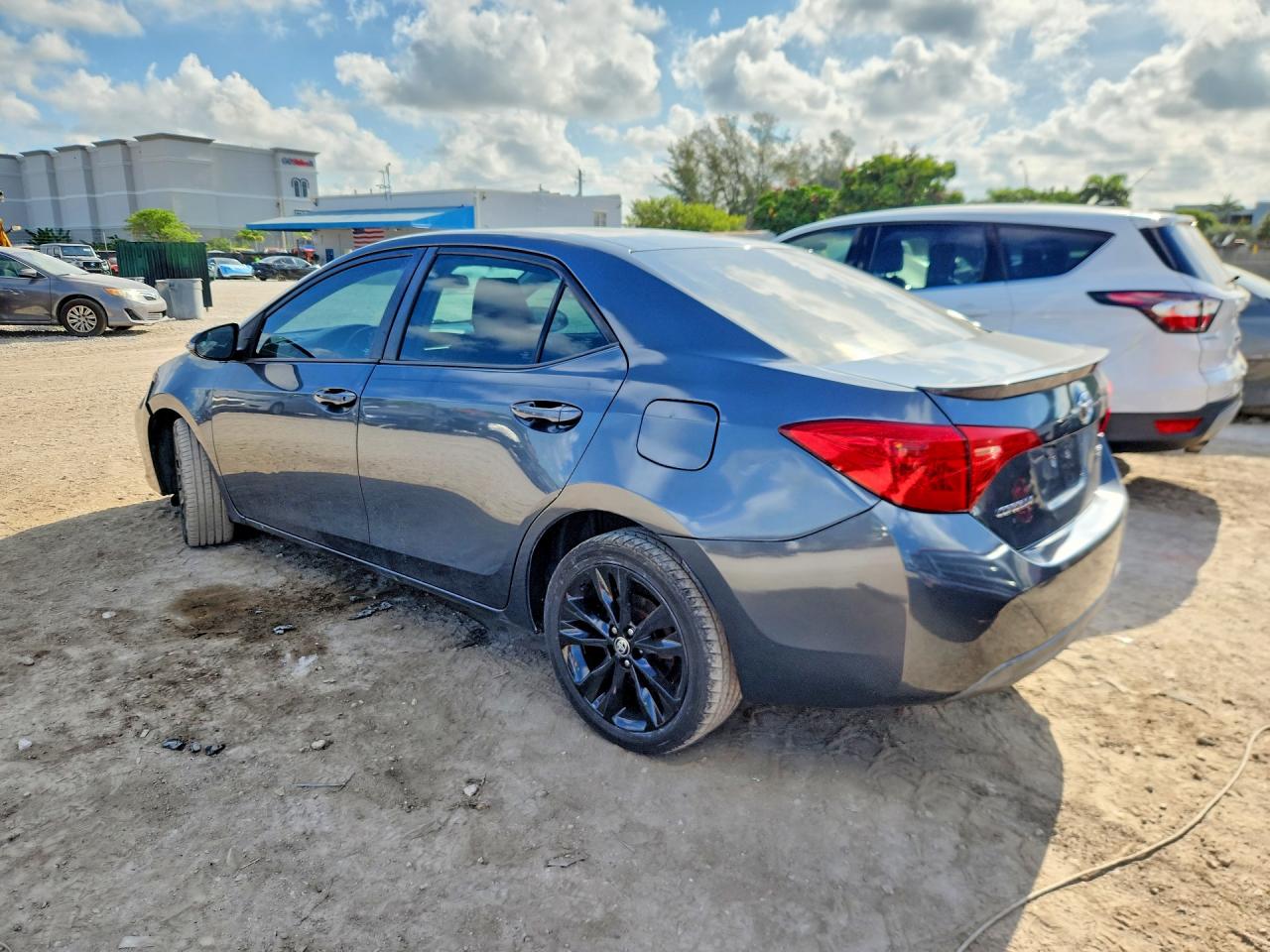 2018 TOYOTA COROLLA SE — снимка 2