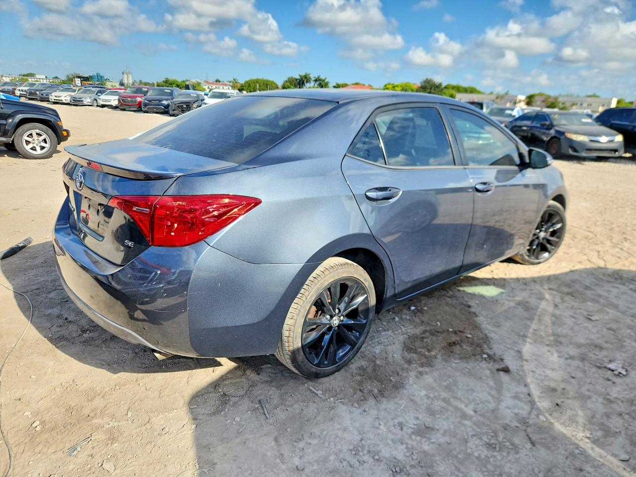2018 TOYOTA COROLLA SE — снимка 3