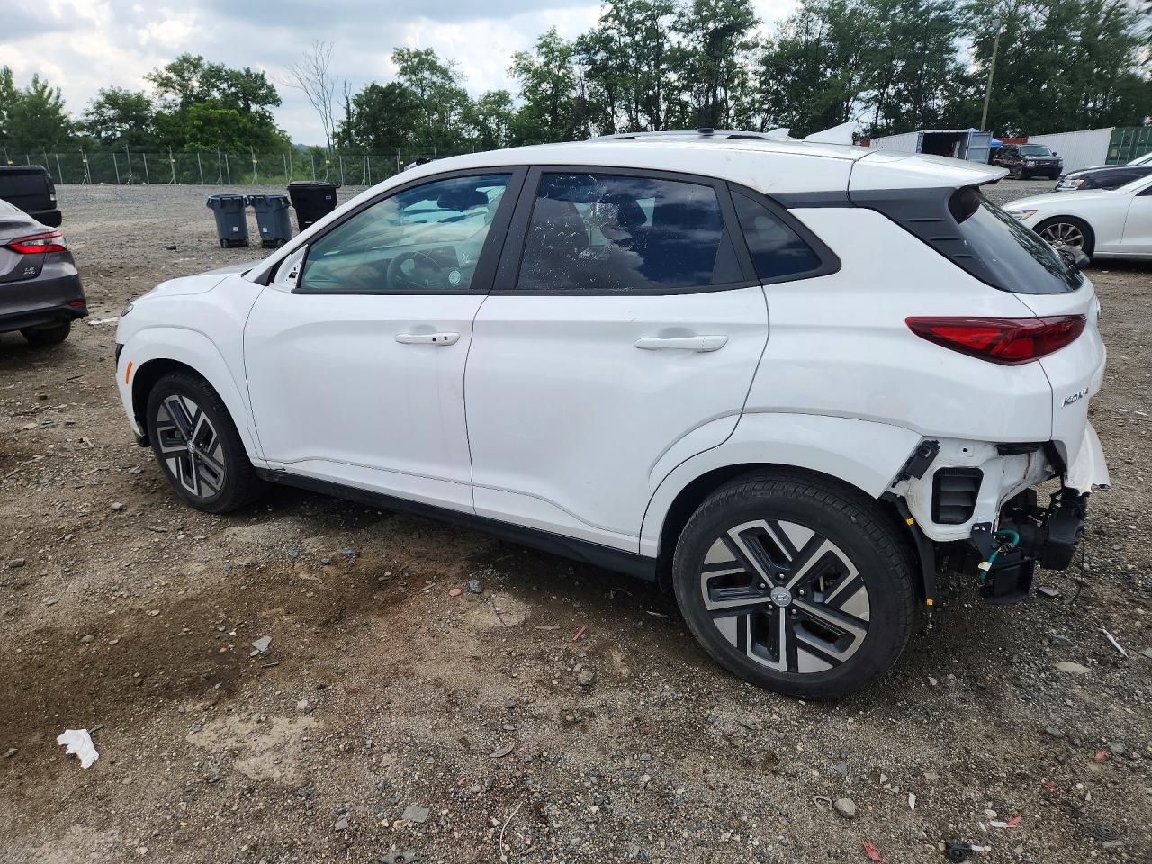 2023 HYUNDAI KONA SE — снимка 2