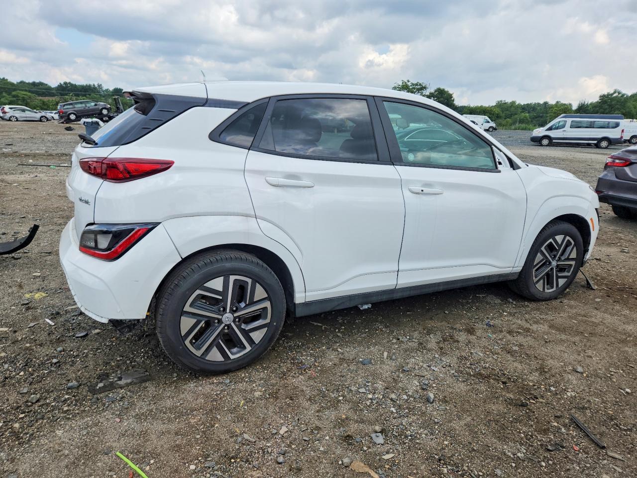 2023 HYUNDAI KONA SE — снимка 3